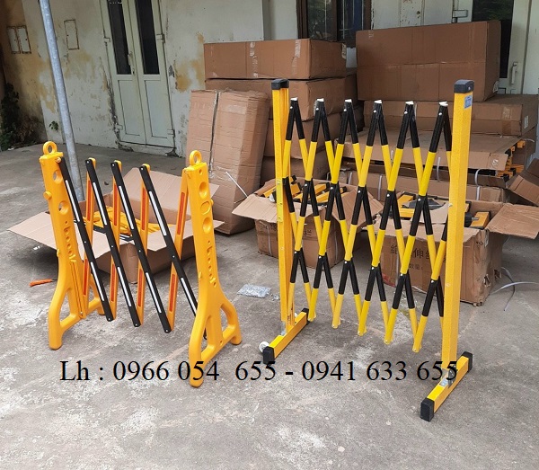 hàng rào cảnh báo giao thông
